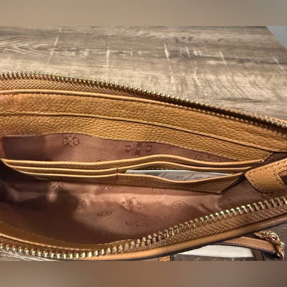 Tory Burch Carter Slim Crossbody, Tan - Picture 12 of 16